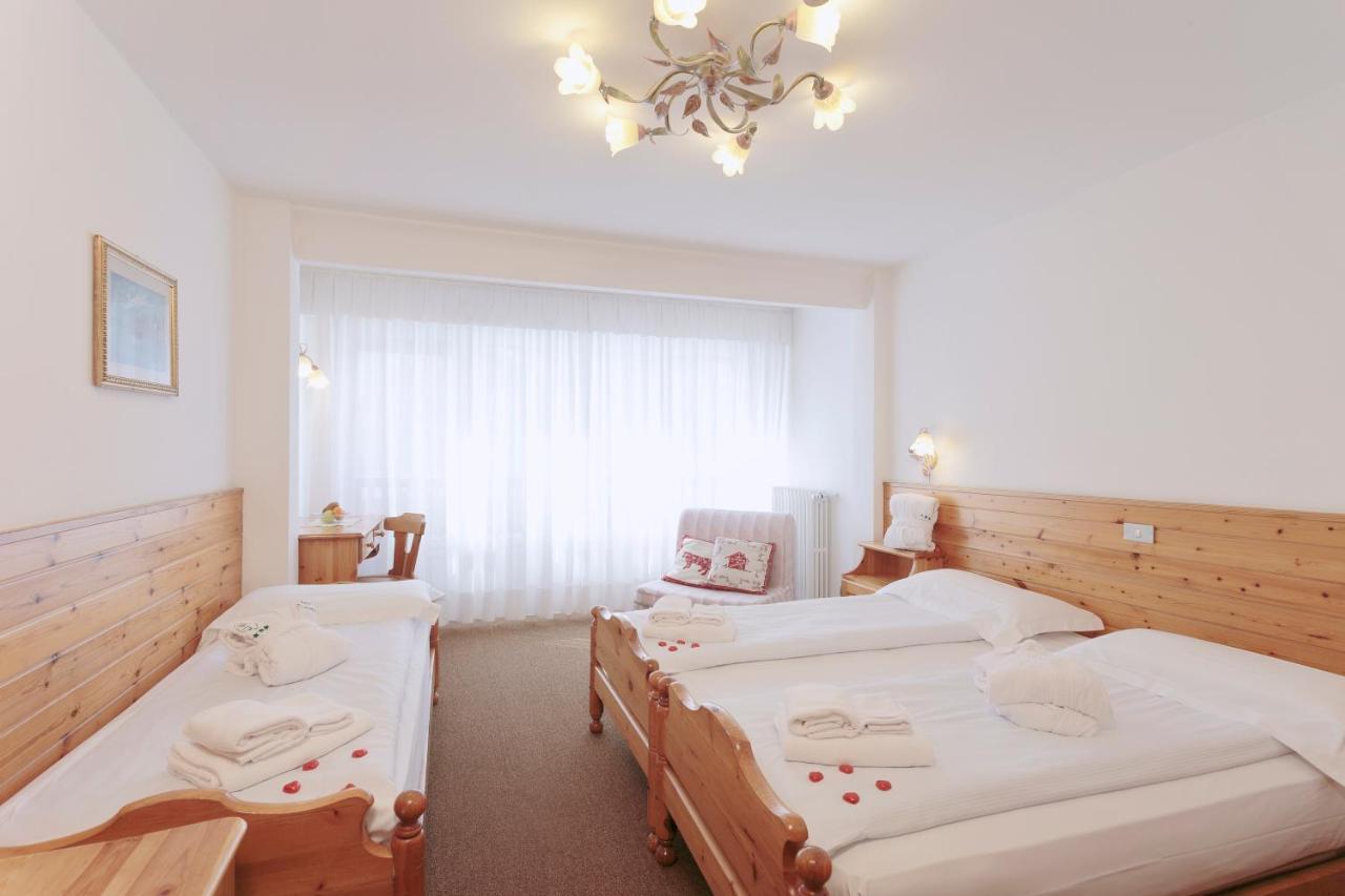 Hotel Arnika Wellness Passo San Pellegrino Exterior photo